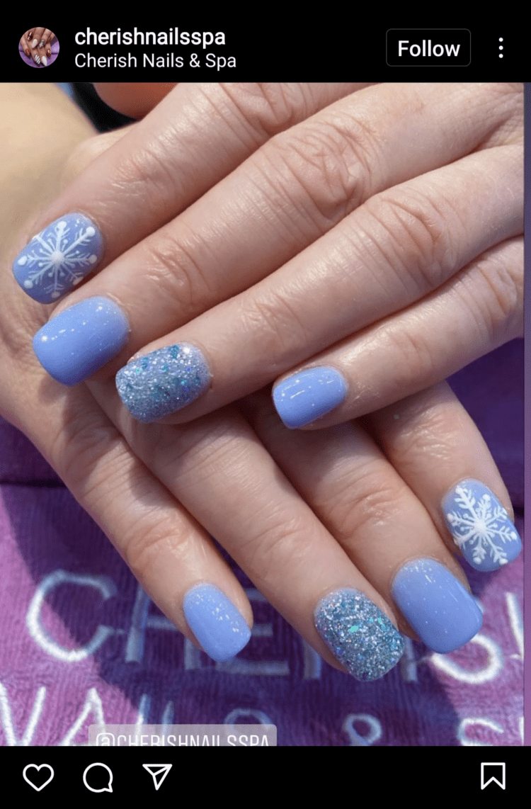 Snow Flakes Nails