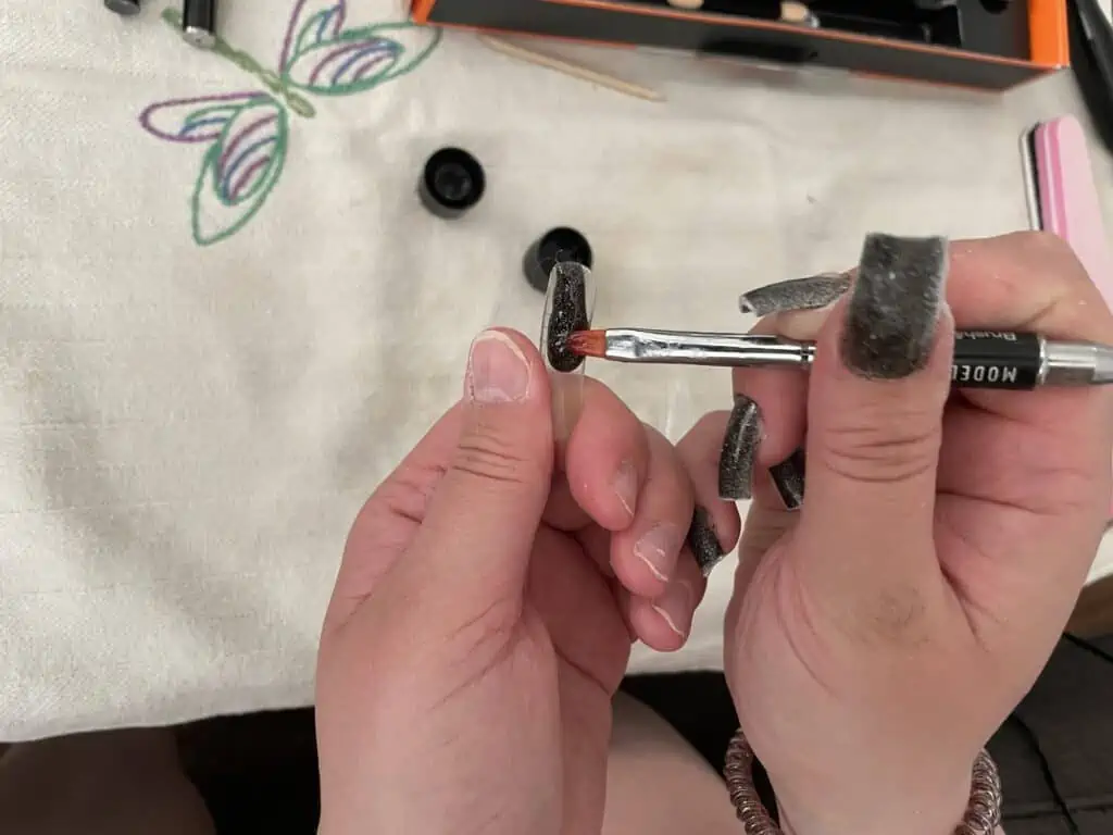 Working on nails with gel