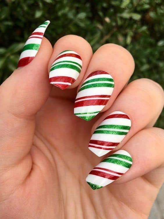 Candy Canes Christmas Nail Idea