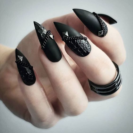 Chained Black Stiletto Nails