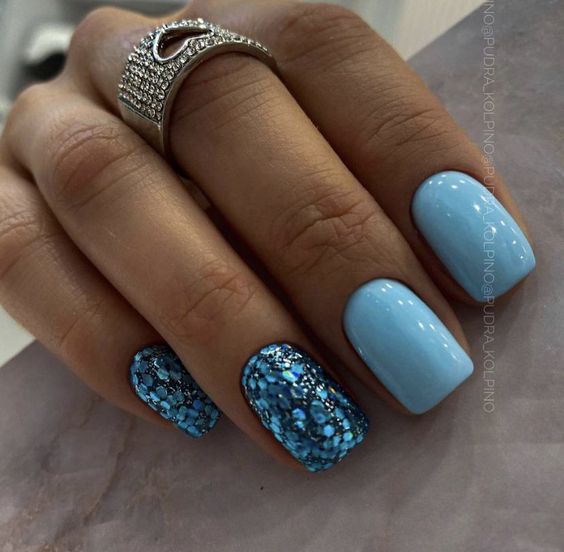 Glitter Mermaid Teal Nail Design