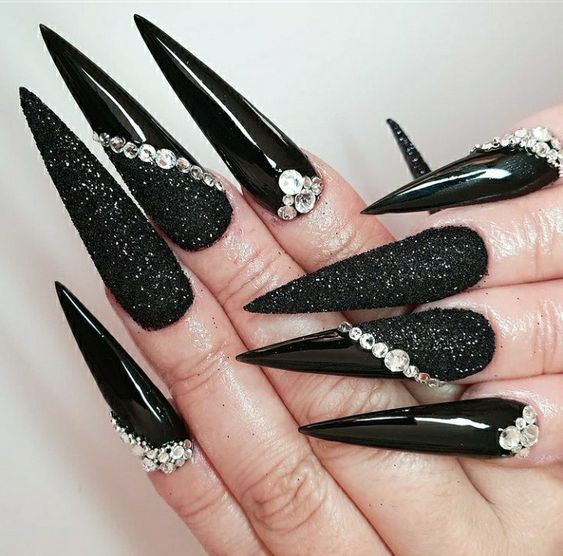 stiletto nails black designs