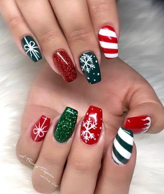 Green and Red Festive Christmas Nails